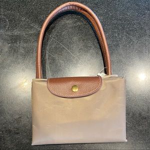 Never used beautiful olive purse!